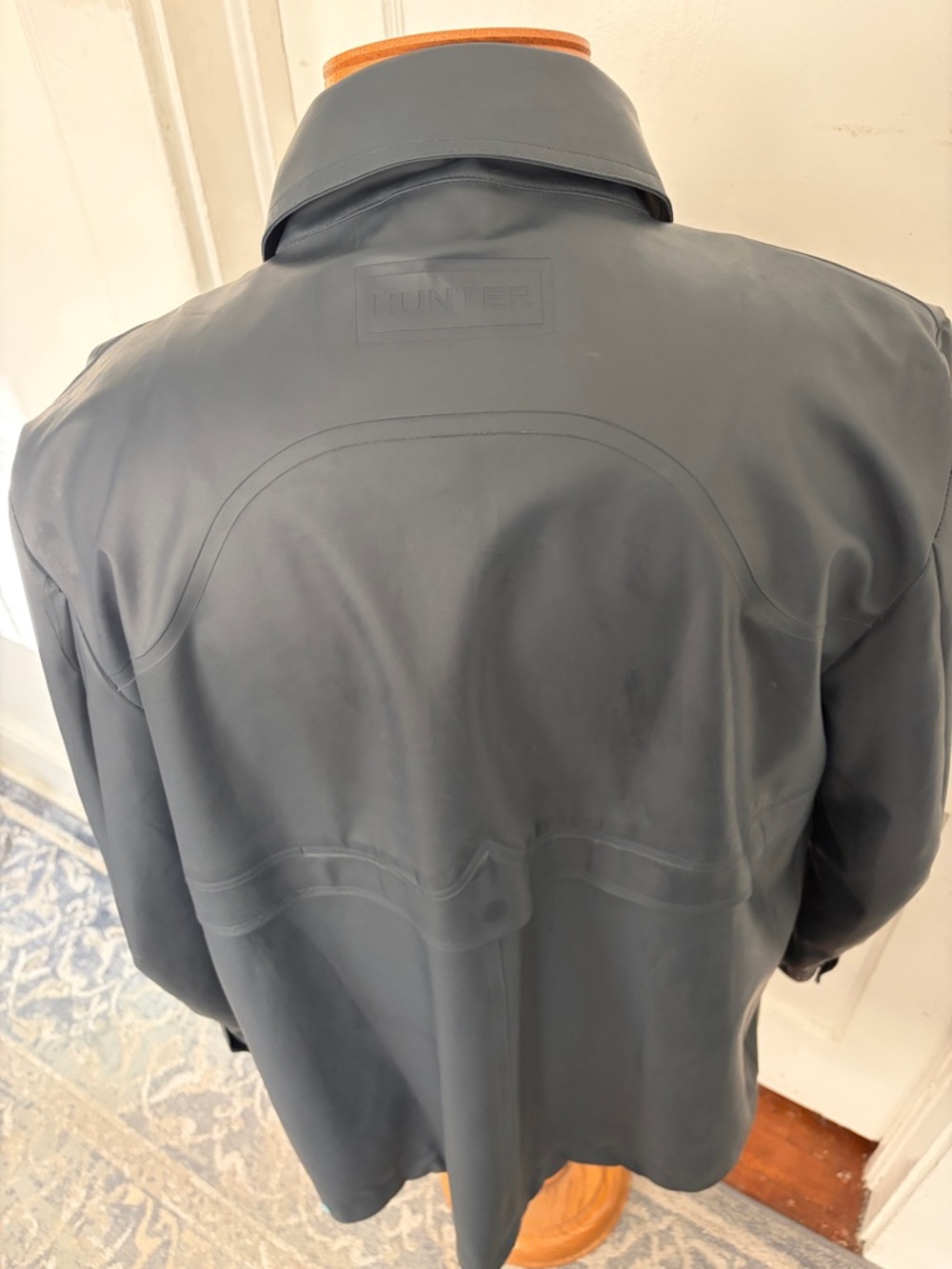 Hunter Men's Dark Blue Trench Coat - Smooth Finish in mint condition - Picture 4 of 13